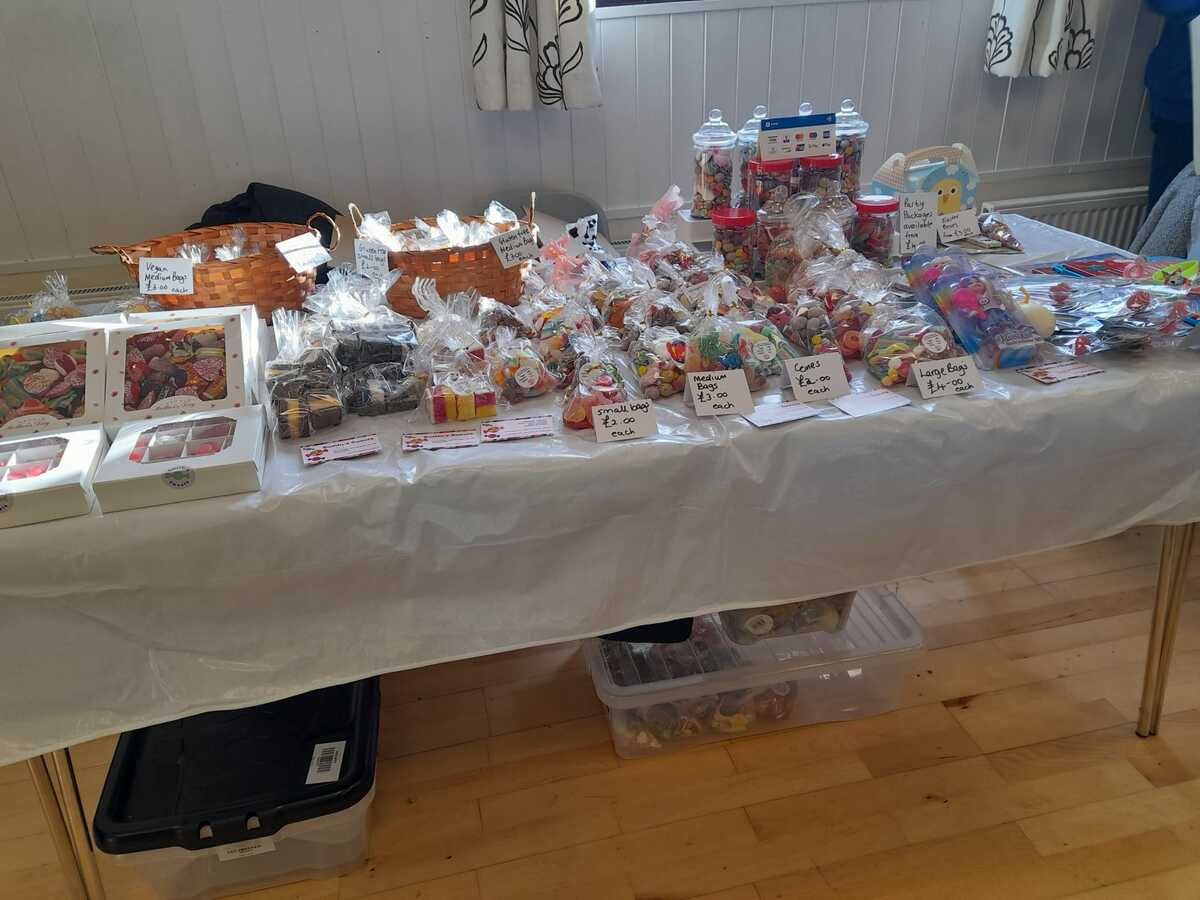 Smithys Sweets - selling mixed sweet bags and jars, mixed chocolate bags and jars vegan sweets gluten free sweets